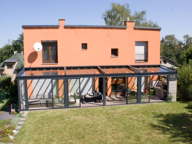 Wellness doma? Přístřešek pro vířivku vám zajistí soukromí i komfort